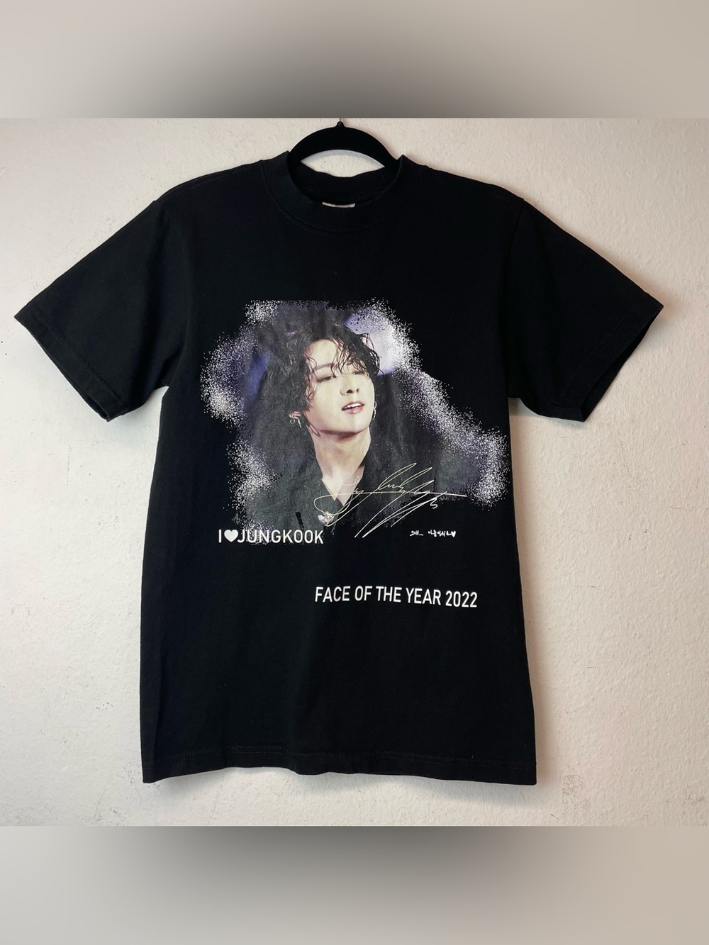 Shaka Wear I L❤️ JUNGKOOK BTS 2022 Face Heavy Black Cotton Tee - Small
